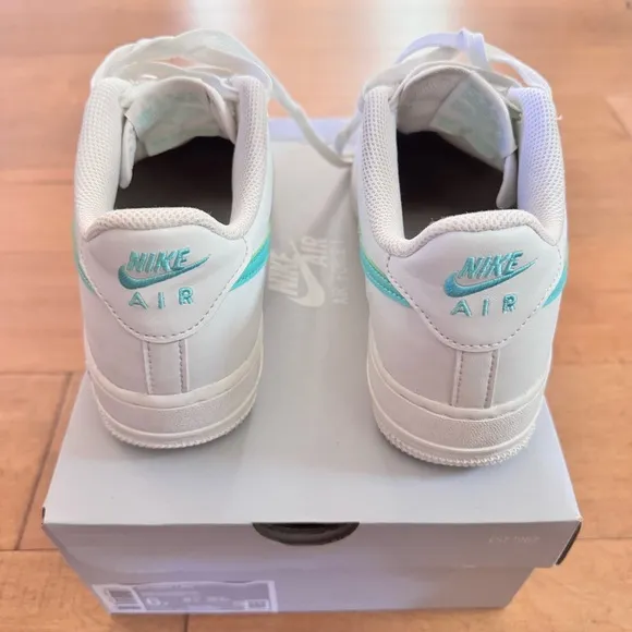 Nike Air Force 1 Low GS Summit White / Emerald Rise Teal Athletic Shoes
