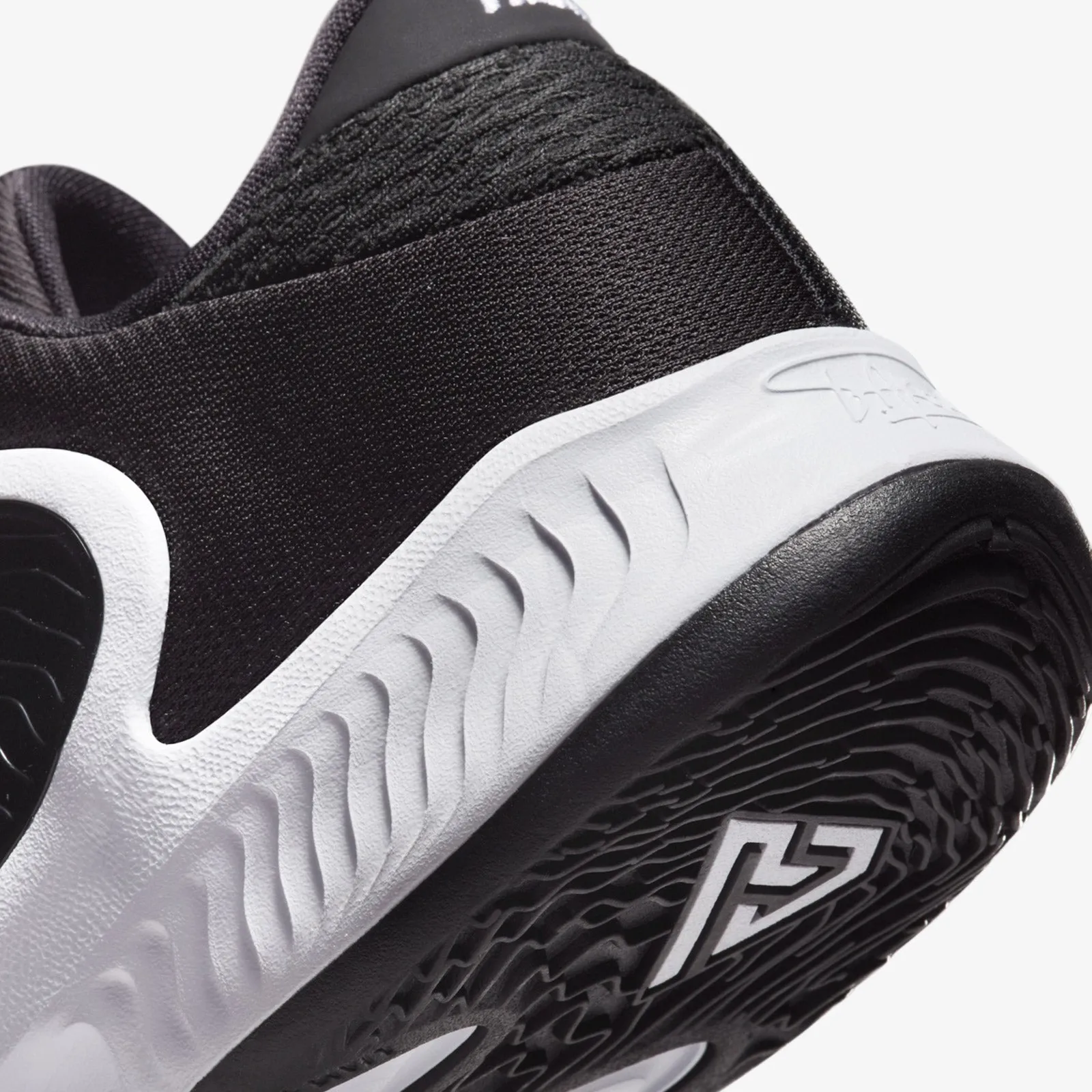 Zoom Freak 4 (GS) - White/Black